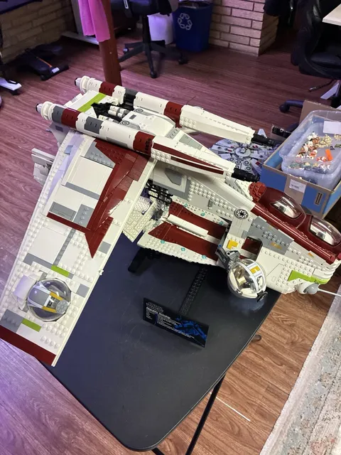 LEGO Star Wars UCS Republic Gunship 75309 99% Complete Set w/ Display Stand