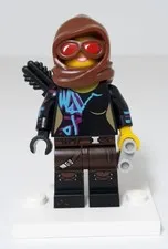 The Lego Movie 2 Minifigure Battle Ready Lucy Complete w Stand Accessories