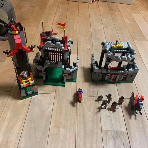 LEGO System Castle Night Lord's Castle 6097 In 1997 Used Retired W/Manual