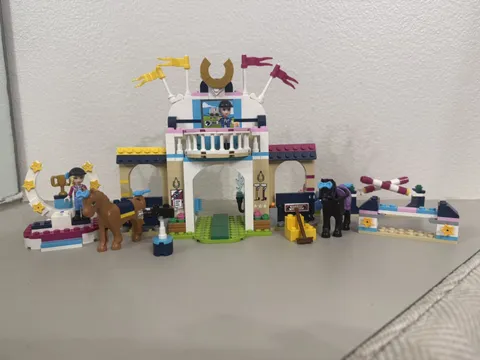 LEGO Friends Stephanie's Horse Jumping 41367 Complete Set w/ Minifigures & Hors…