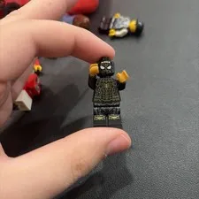 Lego sh0774 Spider-Man Black Gold Suit From Super Heroes 76195 Minifigure ONLY