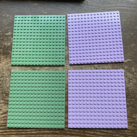 LEGO 4 Mixed Colors 16 X 16 DOT 5 x 5 INCH PLATES PLATFORMS BASEPLATES