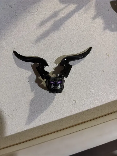 LEGO Ninjago - Minifig, Oni Mask - Purple & Magenta Eyes, White Fangs - Black