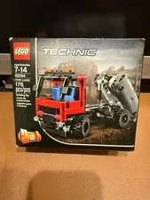 LEGO TECHNIC: Hook Loader (42084) FACTORY SEALED