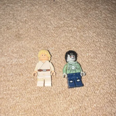 LEGO mini-figures lot of 2: luke skywalker and zombie skateboarder