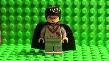 Harry Potter - Gryffindor Shield Torso, Light Gray Legs, Black Cape with Stars