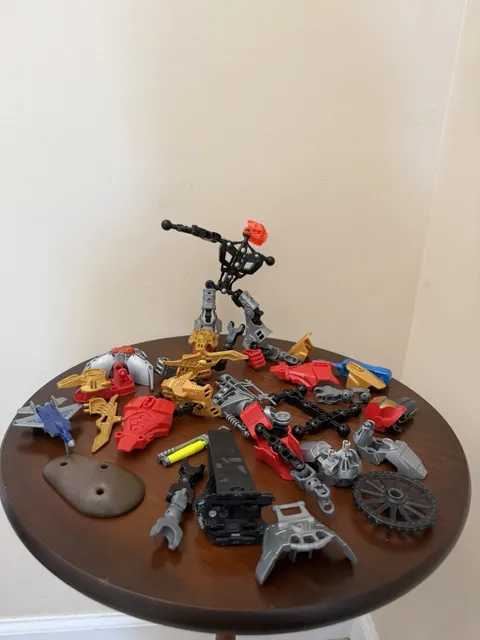 LEGO Bionicle Parts Lot Masks Armor Weapons Figures Mixed Incomplete Bulk VTG