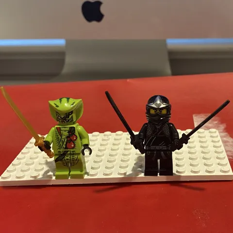 LEGO Ninjago 2013 Cole (njo0080) The Final Battle kimono +Snake minifig w sword