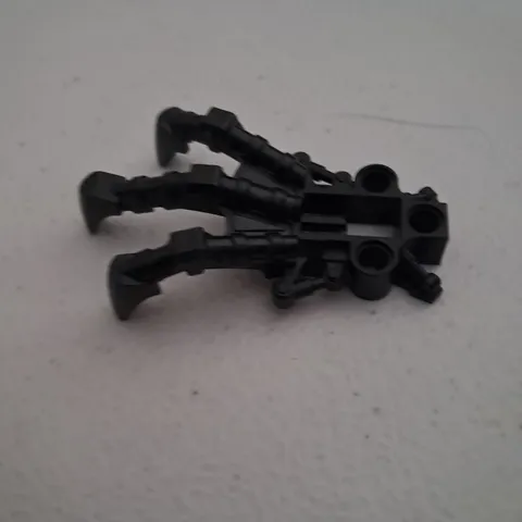 LEGO Bionicle Piraka Clawed Black Foot Piece 53562 87047 9450 Single Part