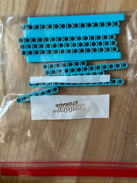 assorted lego technic beams. Blue, for spike prime of ev3
