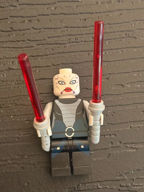 Lego Star Wars Asajj Ventress Minifigure SW0318 from Set 7957