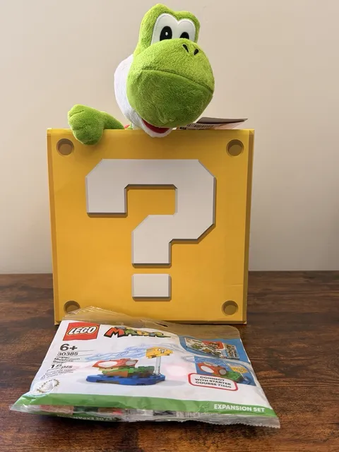 Nintendo Super Mario Bros  Lot 9" Plush Yoshi NWT Mushroom Legos ? Mark Box