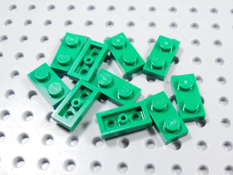 LEGO Lot of 10 Green 1x2 Plates BM
