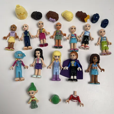 LEGO Friends Mini Doll and Accesories Lot of 22 Parts Pieces