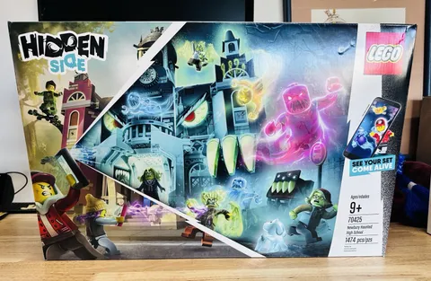 LEGO Hidden Side Newbury Haunted High School (70425) New Sealed Box