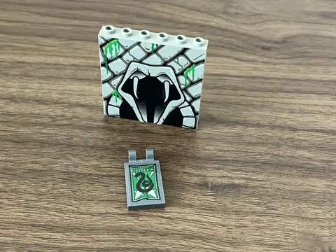 LEGO Slytherin Flag Banner And Chamber ofSecrets wall Lot of 2