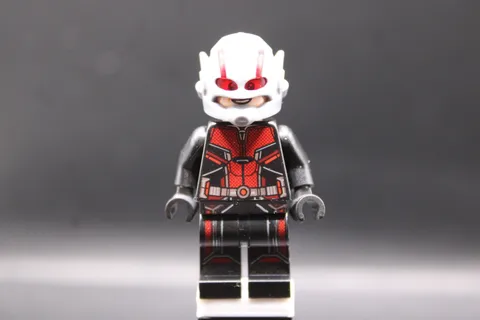 lego Ant-Man (Scott Lang) - Upgraded Suit