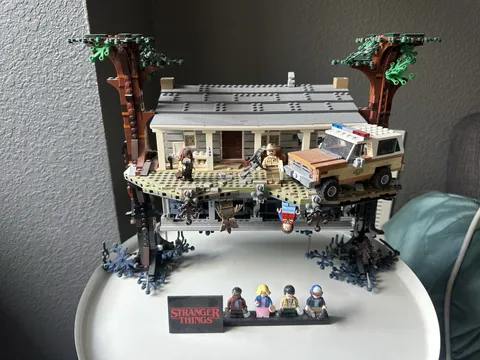 LEGO Stranger Things The Upside Down 75810 2287pc Complete Set, 100% complete