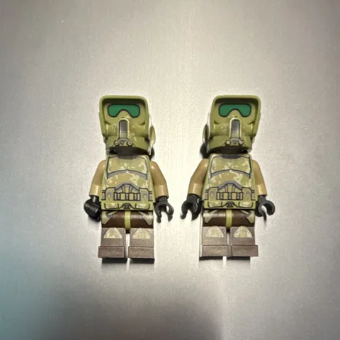 LEGO Minifigure Military Soldier Figure w/ Helmet, Goggles, Green & Tan Outfit