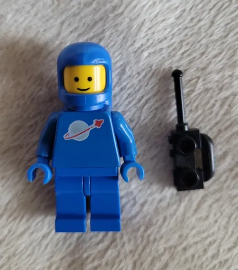 Classic Blue Spaceman LEGO Space Minifigure SP004 with Air Tanks & Radio READ