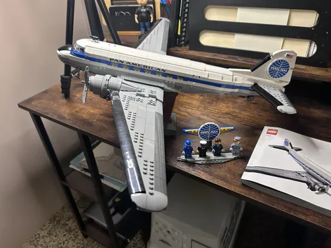 LEGO Douglas DC-3 Panam Airliner #11378