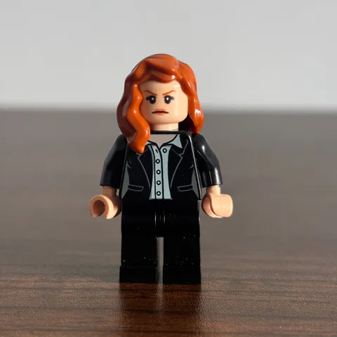 LEGO Black Suit Lois Lane Minifigure sh0225 76046