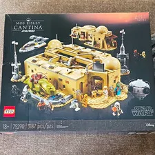 LEGO Star Wars Mos Eisley Cantina 75290 Master Builder Series 3187 pcs 18+
