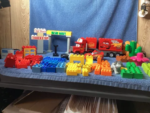LEGO Duplo Disney Cars 2003 Mack's Road Trip