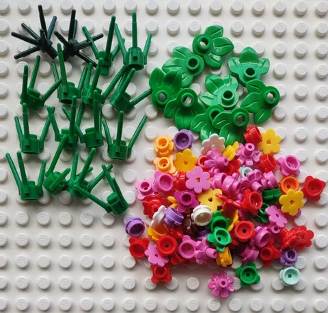 Lego Flower lot x100 - lot 4 - 16 plant stalks 9 leaves 75 flowers