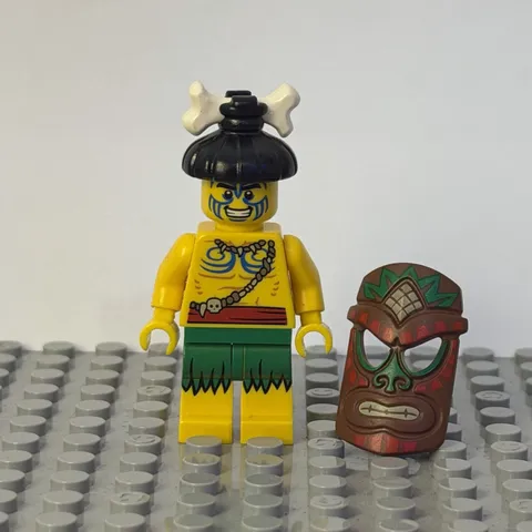 LEGO CMF Series 11 Island Warrior Minifigure COL167 Genuine