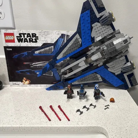 LEGO Star Wars 75316 Mandalorian Starfighter – Complete w/ 3 Minifigures & Instr