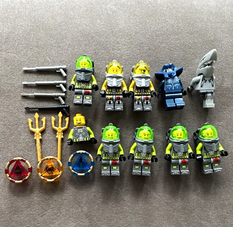 LEGO Atlantis Minifigure Lot w/ Accessories ￼