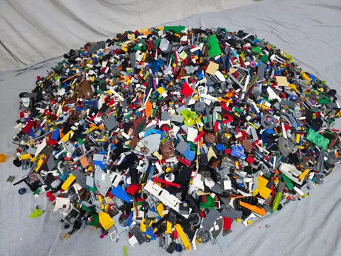 Genuine -- LEGO - MIXED THEMES - Ultrasonic Cleaned 1 lb Bulk