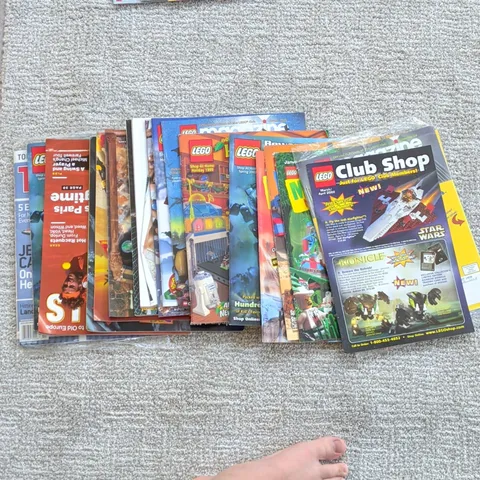 LEGO Club Shop Catalog Booklets Lot Issue 1, Manuals & Catalogs English
