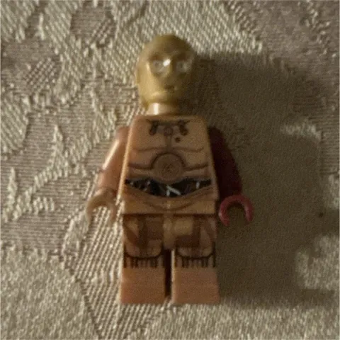 LEGO Star Wars C-3PO Minifigure red arm