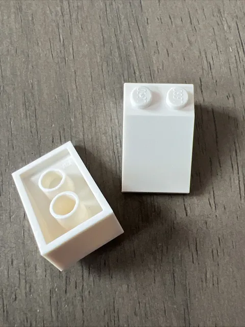 LEGO 3298 White Slope 33 3 x 2 - 2 Pieces