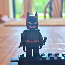 BRAND NEW LEGO DC Super Heroes Batman Tumbler Batman Minifig 76303 W/ Accessorys