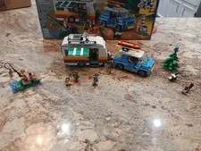 LEGO CREATOR: Caravan Family Holiday (31108)