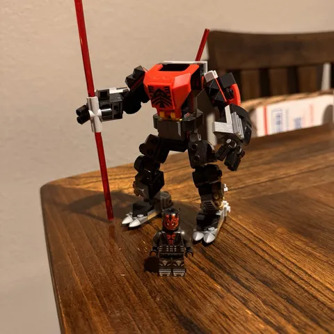 LEGO Star Wars 75411 Darth Maul Mech 143 pcs Buildable Figure New Sealed
