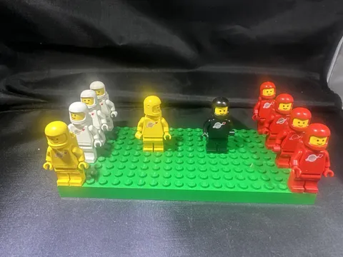 Lot Of 10 LEGO Classic Spaceman Minifigures Black Red Yellow White Gold Planet