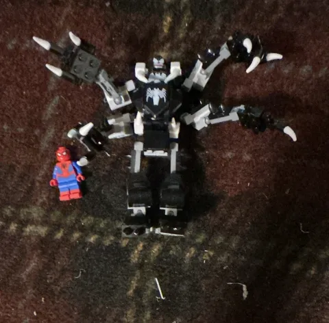 LEGO Marvel 76115 Venom Spider Mech vs Venom Spider-Man Minifigure Lot