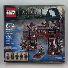 LEGO The Hobbit Attack on Lake-Town 79016. New Sealed Set