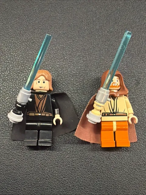 LEGO Star Wars Anakin Skywalker & Obi-Wan Light Up Saber Minifigures (i4)