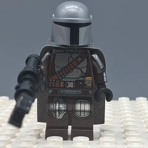 Lego The Mandalorian Din Djarin Mando Silver Beskar Armor Minifigure sw1135