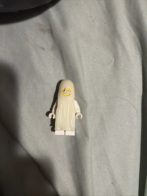 Lego GHOST Shroud Halloween Figure