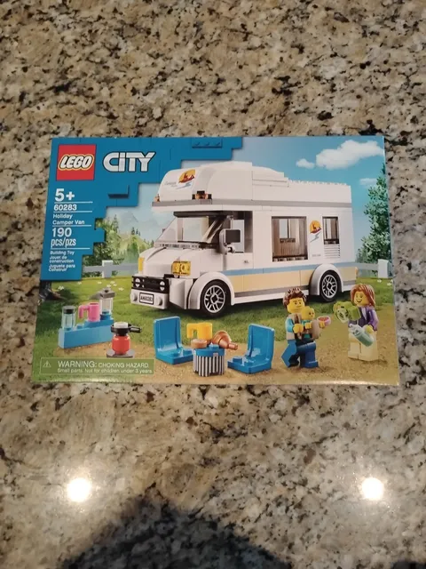 LEGO CITY: Holiday Camper Van (60283)