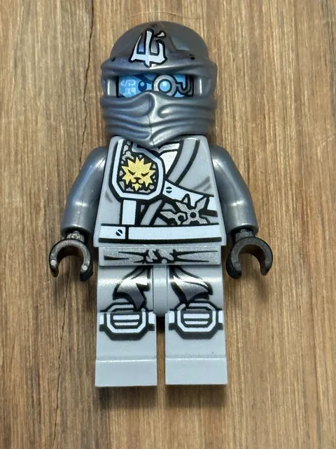 LEGO NINJAGO Titanium Zane/Jungle Robe Great Condition