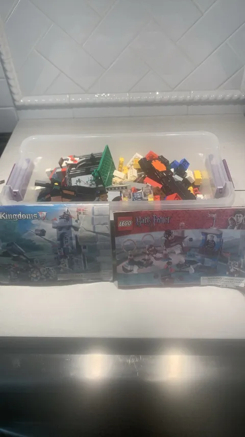 LEGO Bulk Lot Mixed Bricks Parts Pieces Harry Potter & Kingdoms-2lbs