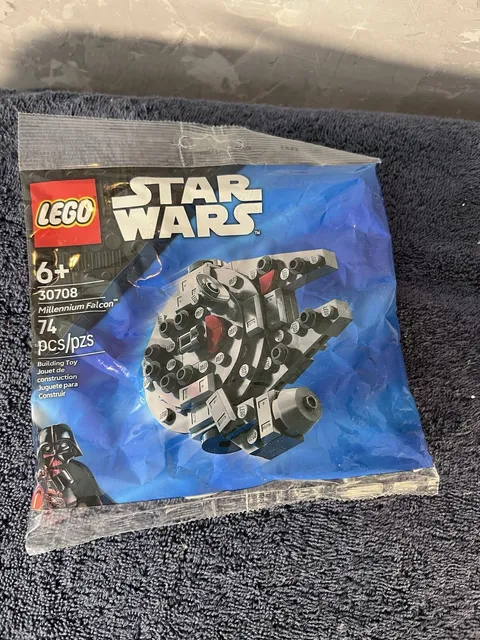 LEGO Star Wars: Millennium Falcon Mini-Build (30708)