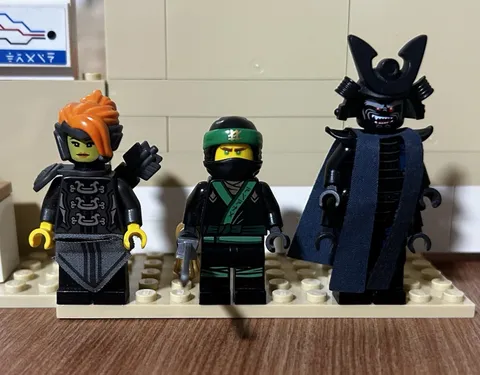 LEGO Ninjago Movie Minifigures Lloyd Garmadon Lady Iron Dragon (Lloyd’s Mom)